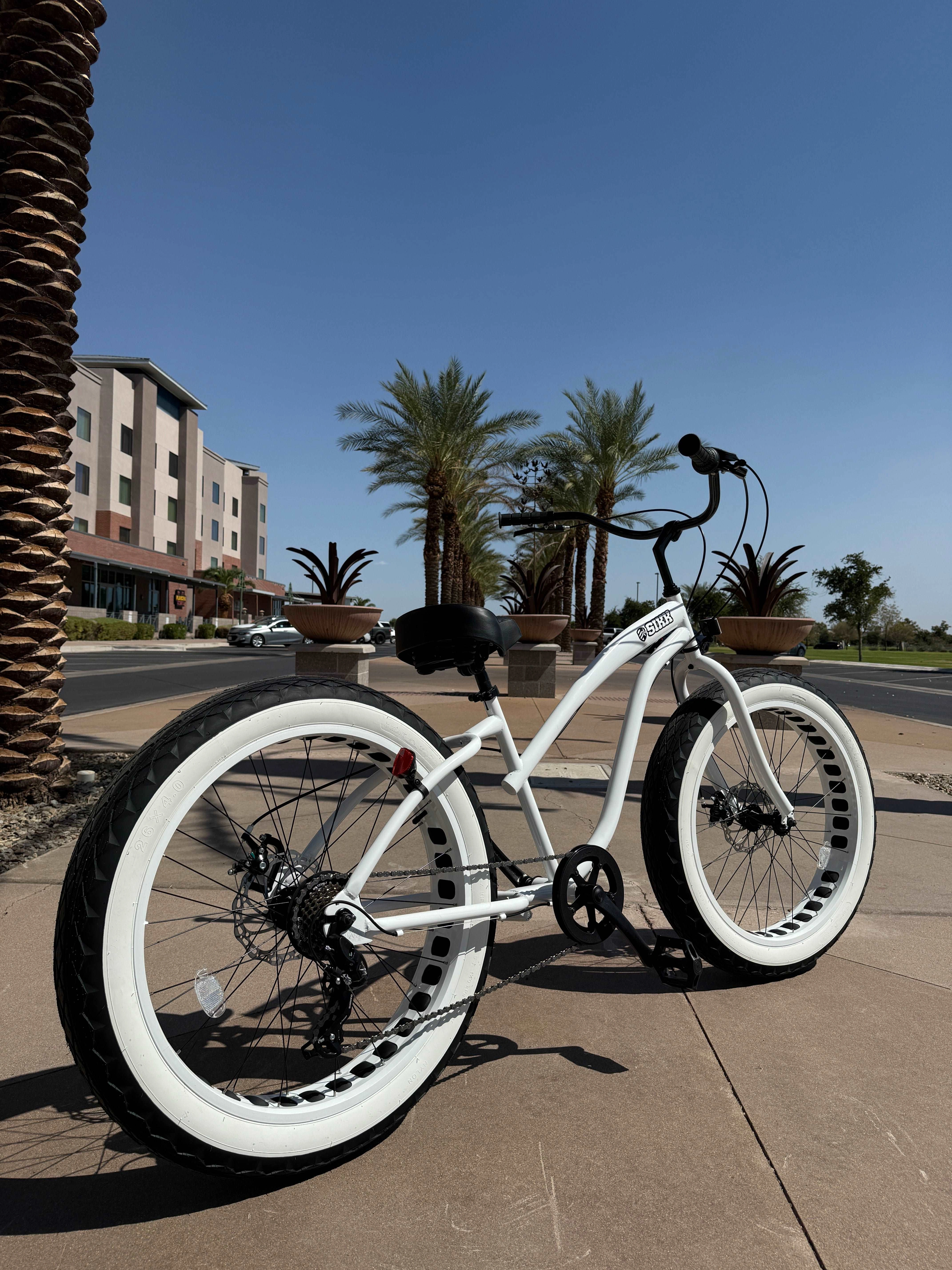 SIKK UFO Stormtrooper Fat Bike: Nouveau coloris, 7 vitesses, le croiseur ultime.